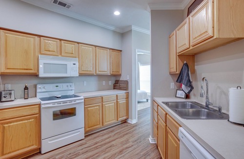 Wellborn Condo | College Station Retreat Near Texas A & M!