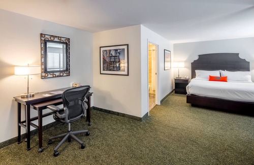 Downtown Syracuse Hotel | Collegian Hotel & Suites, Trademark Collection by Wyndham