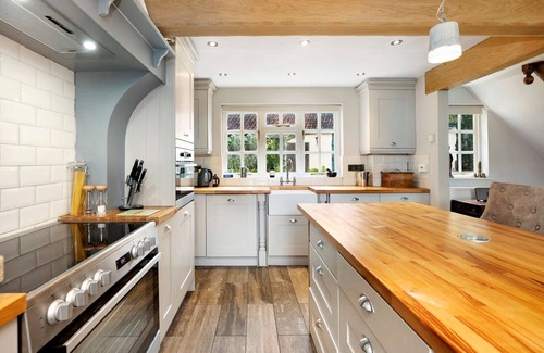 Christchurch Villa | Colleton East Wing - Three Bedroom Villa, Sleeps 6