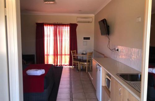 Collie Hotel | Collie Ridge Resort