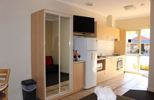 Collie Hotel | Collie Ridge Resort