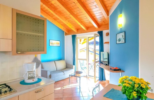 Vercana Apartment | Collina Frantoio Holiday Apartment with Pool