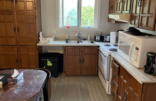 Aylmer House | Colline-Single Room- Self Check-In