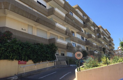 Cite Paul-Valery Apartment | Collines Destanove: Appartement de Charme-calme-confort-piscine