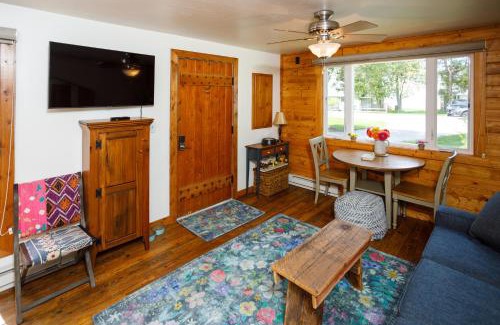 Ephraim House | Collings Summer House by Simple Life Rentals