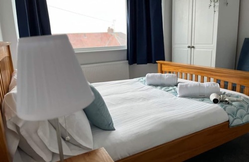Staple Hill House | Collingwood House by StayStaycations