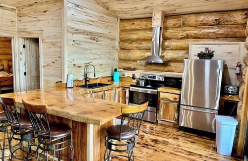 Hannibal Cabin | Collins Hideout