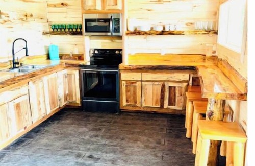 Hannibal Cabin | Collins Hideout