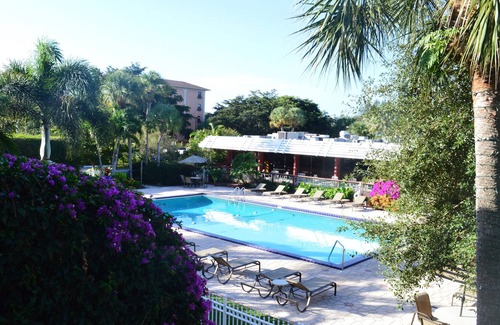 Lake Park Hotel | Collins Hotel Naples