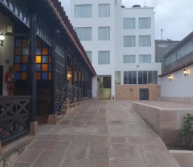 Pamplona Hotel | COLOMBIA-Hotel Hontibon