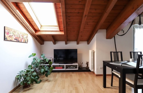 Villasanta Apartment | Colombo 4 - Two Bedroom Apartment, Sleeps 4