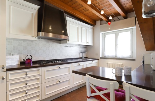 Villasanta Apartment | Colombo 4 - Two Bedroom Apartment, Sleeps 4