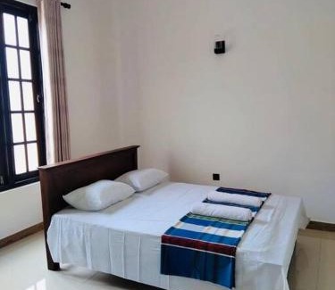 Piliyandala Villa | Colombo Villa Near Bolgoda Lake 5 Bed 2.5 Bath