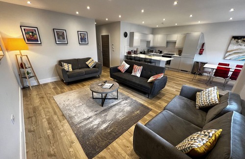 Sandown Apartment | Colonels Apartment