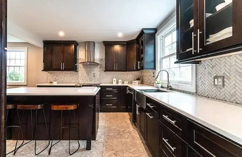 Meriden House | Colonial home near Hiking Trail