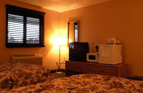 Mercer Hotel | Colonial Inn Motel