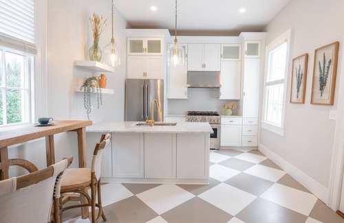 Harleston Village House | Colonial Lake Views w Pool!