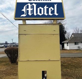 Chatham-Kent Hotel | Colonial Motel