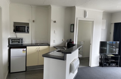 Blenheim Hotel | Colonial Motel