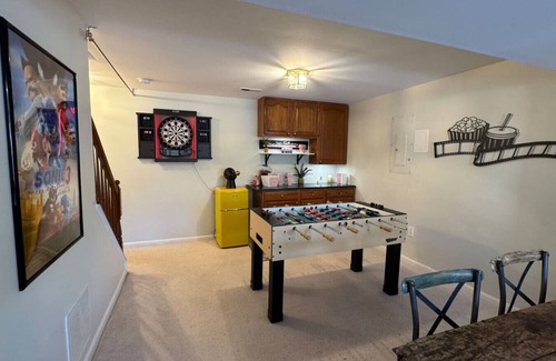 Manassas House | Colonial Playland - 5BD, Private Yard, Game Room