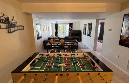 Manassas House | Colonial Playland - 5BD, Private Yard, Game Room