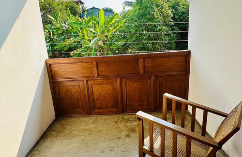 Thalawatugoda Villa | Colonial Retreat Villa is a luxury villa located within 11km of Colombo.