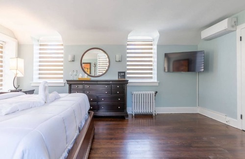 Lambertville House | Colonial Rooms Combo in Lambertville NJ