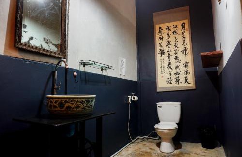 China Town House | Colonial shophouse with terrace in Chinatown