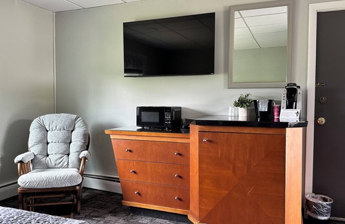 Farmington Hotel | Colonial Valley Motel