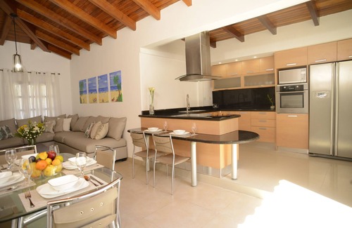 Margarita Island Villa | Colonial Villa in Nueva Esparta WiFi, AC, hot tub, parking, mountain view, 2 Bed