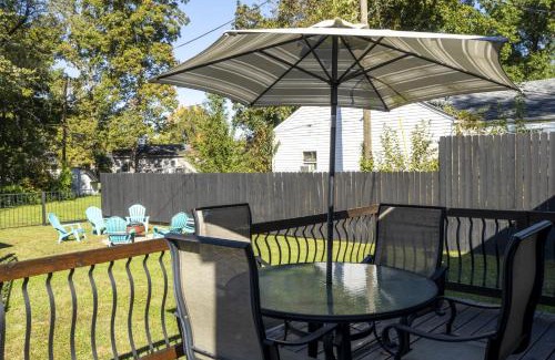 Jeffersonville - Clarksville House | Colonial Village Retreat 2BR home