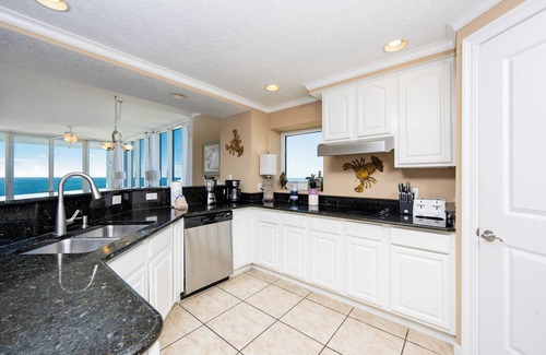 Gulf Shores Condo | Colonnades 1403 Stunning Beach Front Property