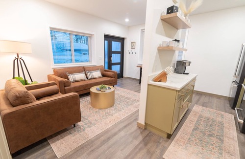 Palmer Apartment | Colony Suites