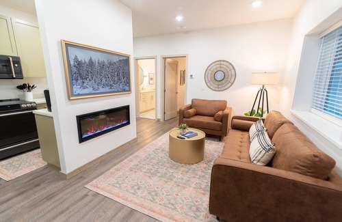 Palmer Apartment | Colony Suites