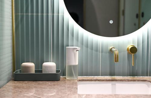 Guomao Hotel | Color and Light Hotel Beijing International Trade Shop