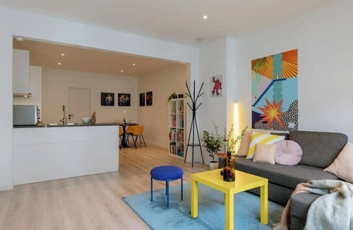 Antwerp Apartment | Color POP Apartment