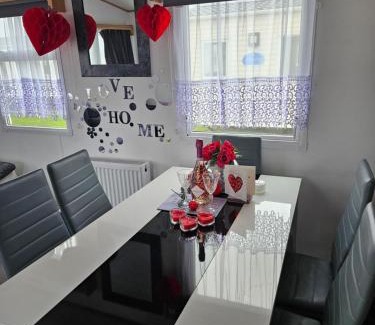 Mappleton Resort | Colorado Caravan Hire at Skipsea Sands Holiday Park