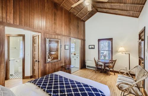Central Boulder Hotel | Colorado Chautauqua Cottages
