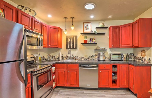 Northglenn Cottage | Colorado Cowboy Cottage: 12 Mi to Downtown Denver
