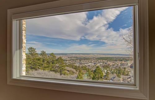 Monument House | Colorado Estate, INDOOR pool, perfect for family reunion, no weddings!
