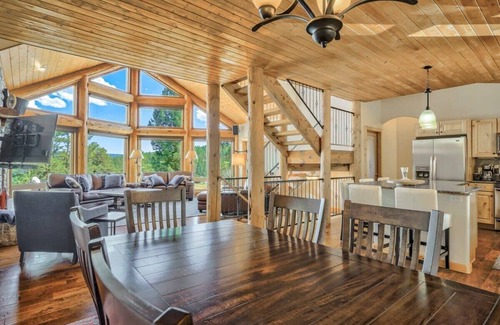 Woodland Park Ski Chalet | Colorado Lux! Private Cabin, Hot Tub, Game Room A