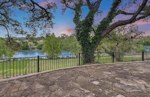 Smithville House | Colorado River Escape