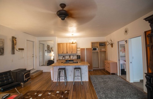 Clifton House | Colorado River Lake guest house animal sanctuary