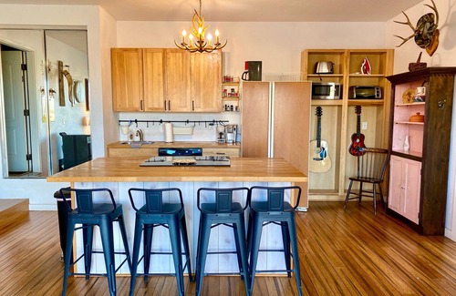 Clifton House | Colorado River Lake guest house animal sanctuary