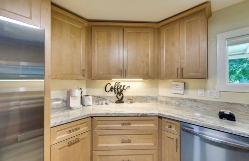 Holiday Shores House | Colorado River Retreat: Bullhead City Home w/Deck