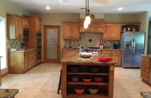 La Grange House | Colorado River TX, Boat ramp, Fishing, paddling, Pool, BBQ, Round Top, La Grange
