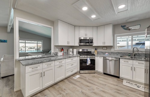 Holiday Shores House | Colorado River Views: Waterfront Bullhead Home