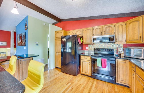 Kissing Camels House | Colorado Springs Home with Patio and Ping Pong Table!