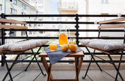 Stari Grad Apartment | Colored Happiness Old Town Renovated