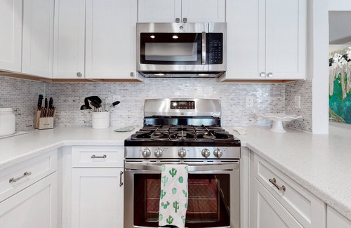 Cathedral City Apartment | Colorful condo w/a private balcony, gated entrance, shared pools